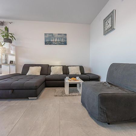 Luxury Villas White Sails Pinezići Εξωτερικό φωτογραφία