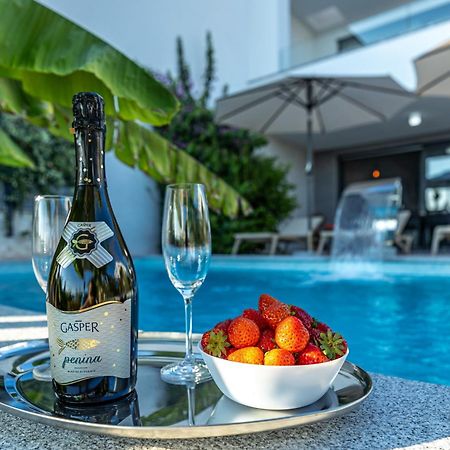 Luxury Villas White Sails Pinezići Εξωτερικό φωτογραφία