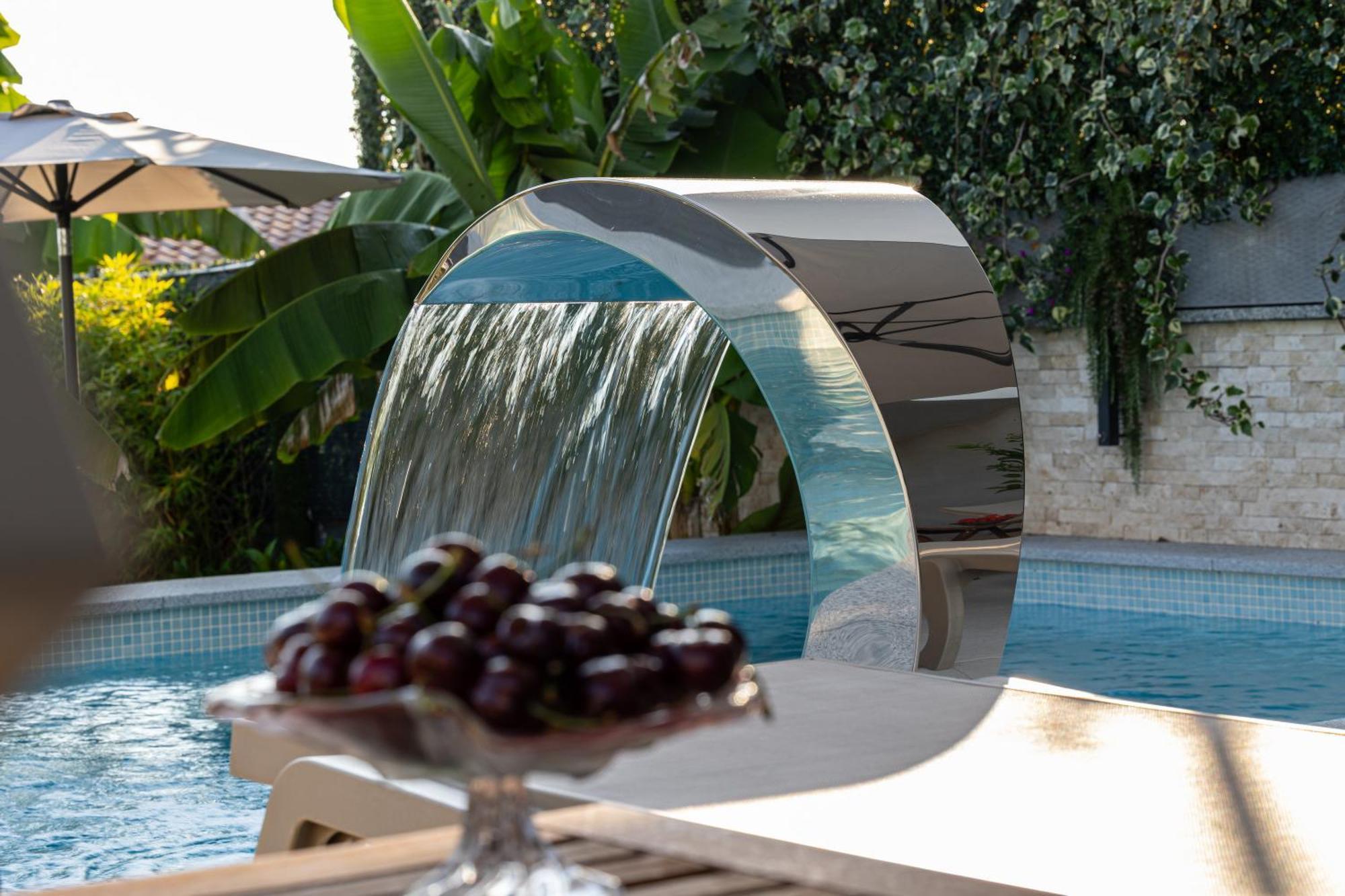 Luxury Villas White Sails Pinezići Εξωτερικό φωτογραφία