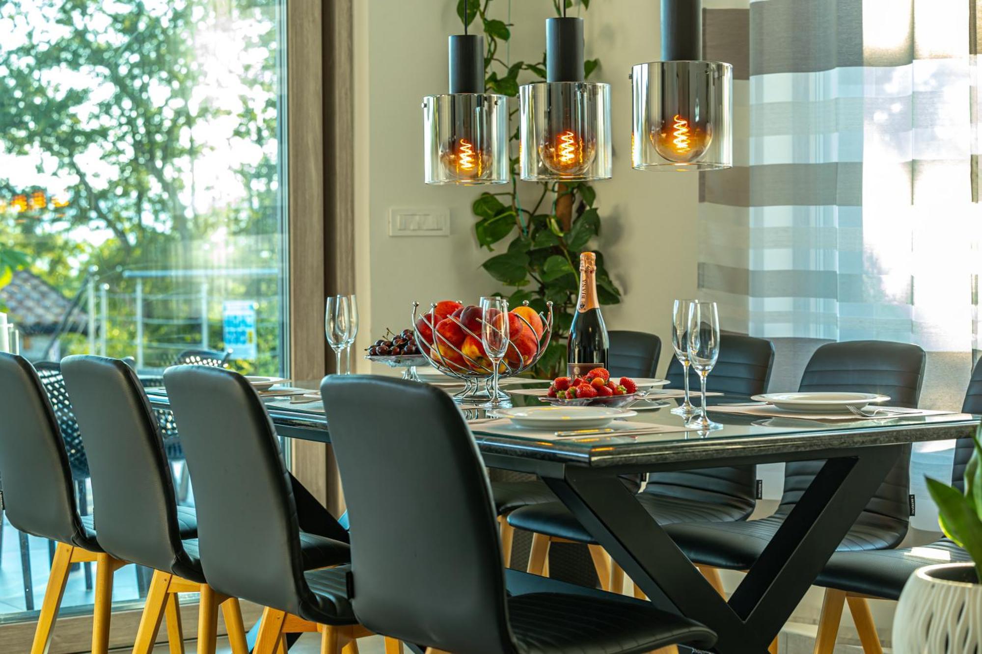 Luxury Villas White Sails Pinezići Εξωτερικό φωτογραφία