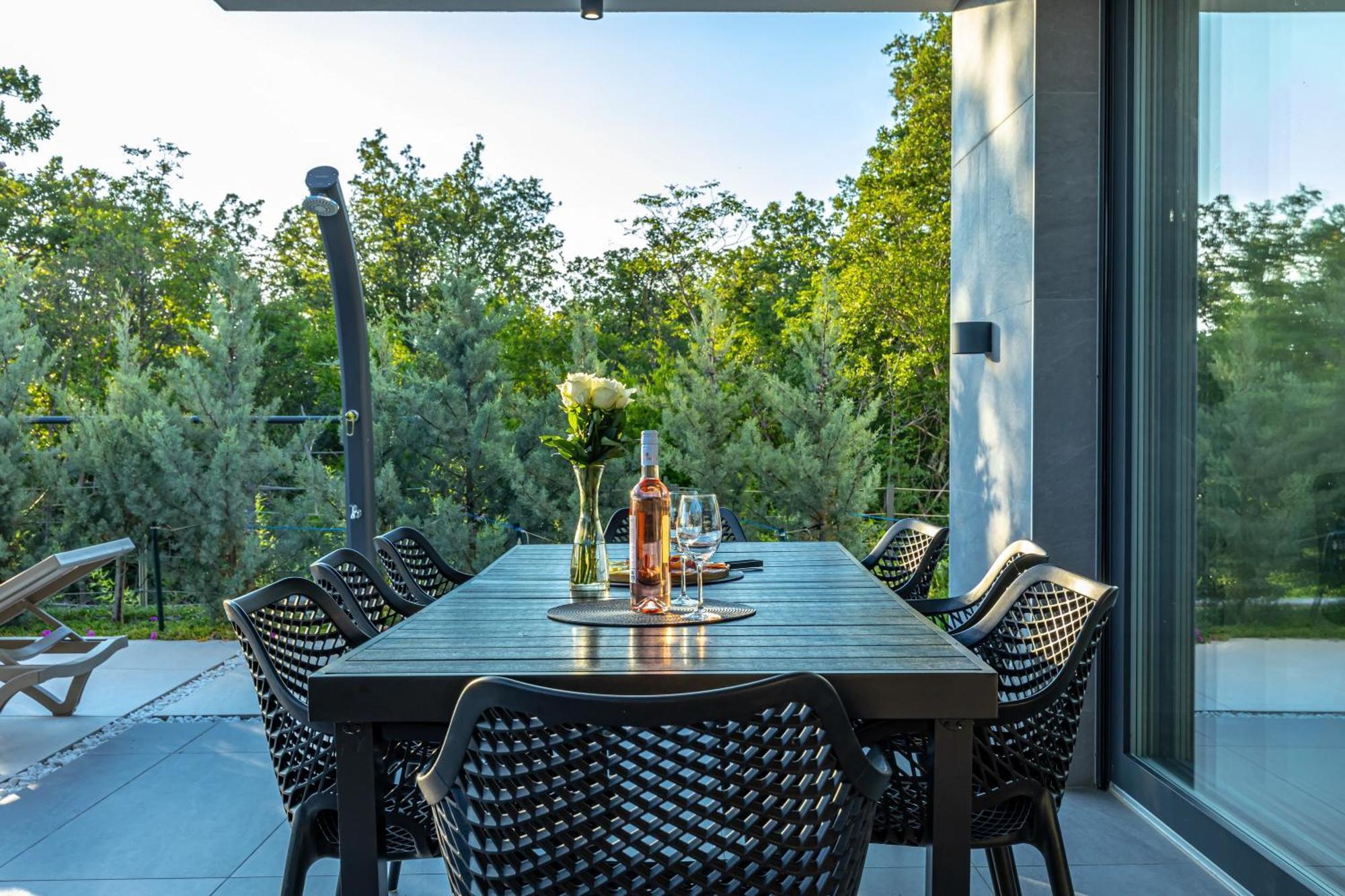 Luxury Villas White Sails Pinezići Εξωτερικό φωτογραφία